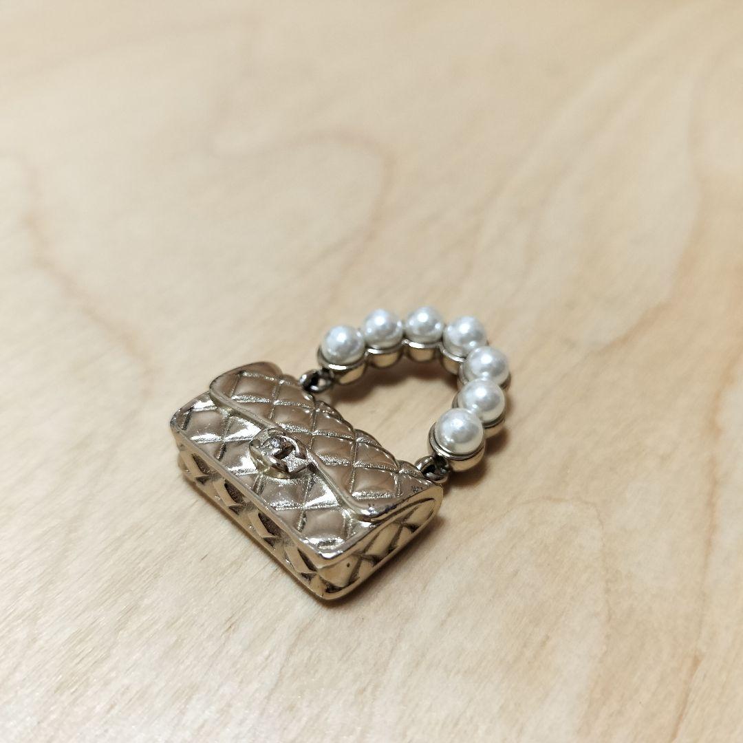 訳あり※シャネル マトラッセ バッグ型ブローチ CHANEL