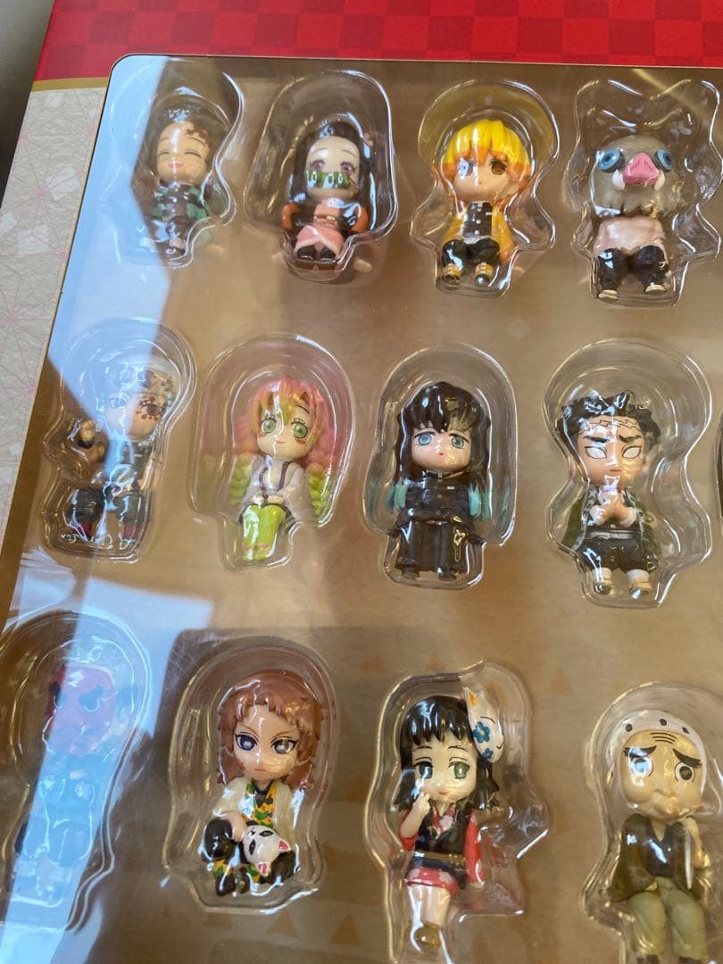 【新品未開封】鬼滅の刃　座る25体＋限定特典伊之助1体　キタンクラブフィギュア