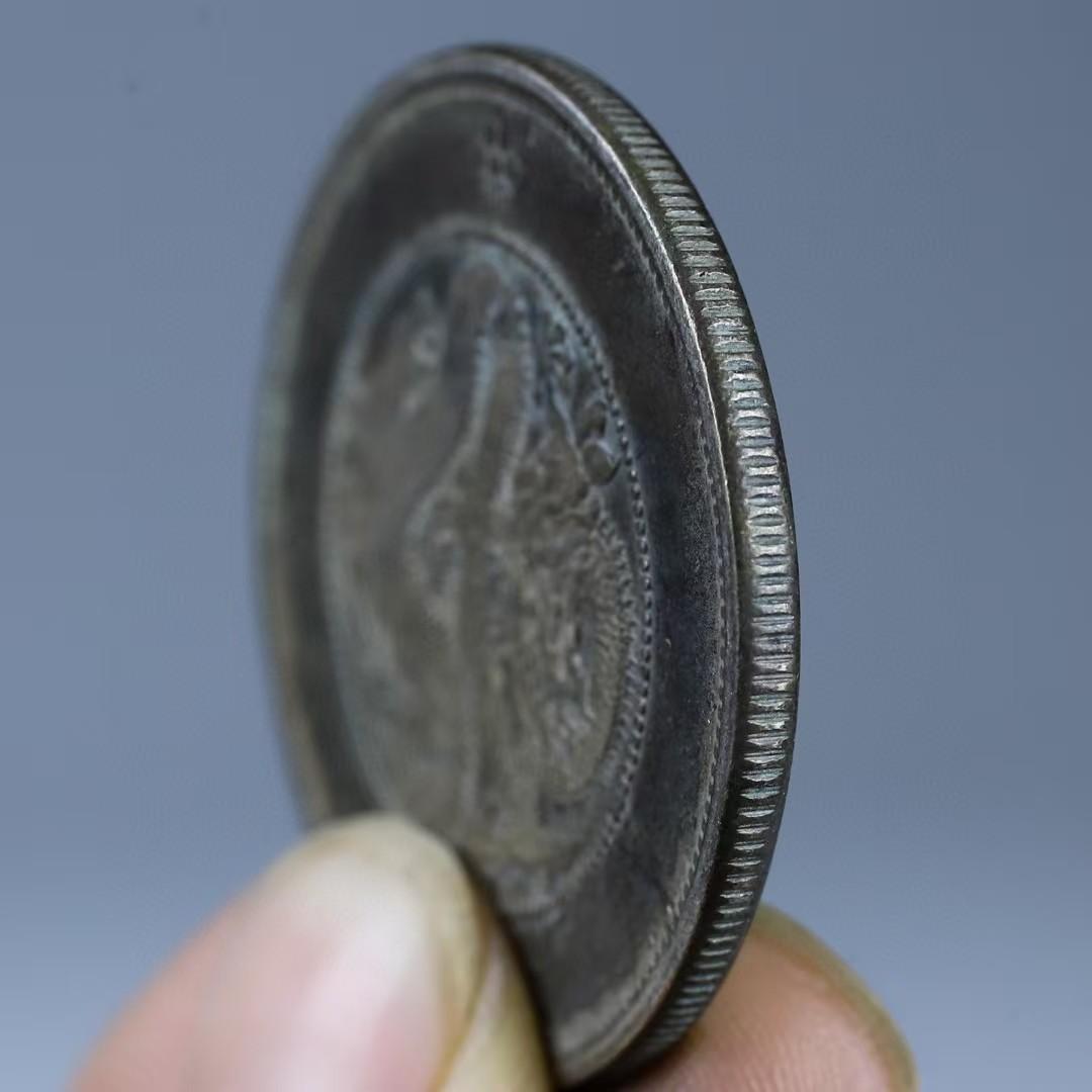 光緒元寶・雲南省造・龍幣・七銭二分・古銭・紀念幣・純銀保証・大型銀貨・硬貨