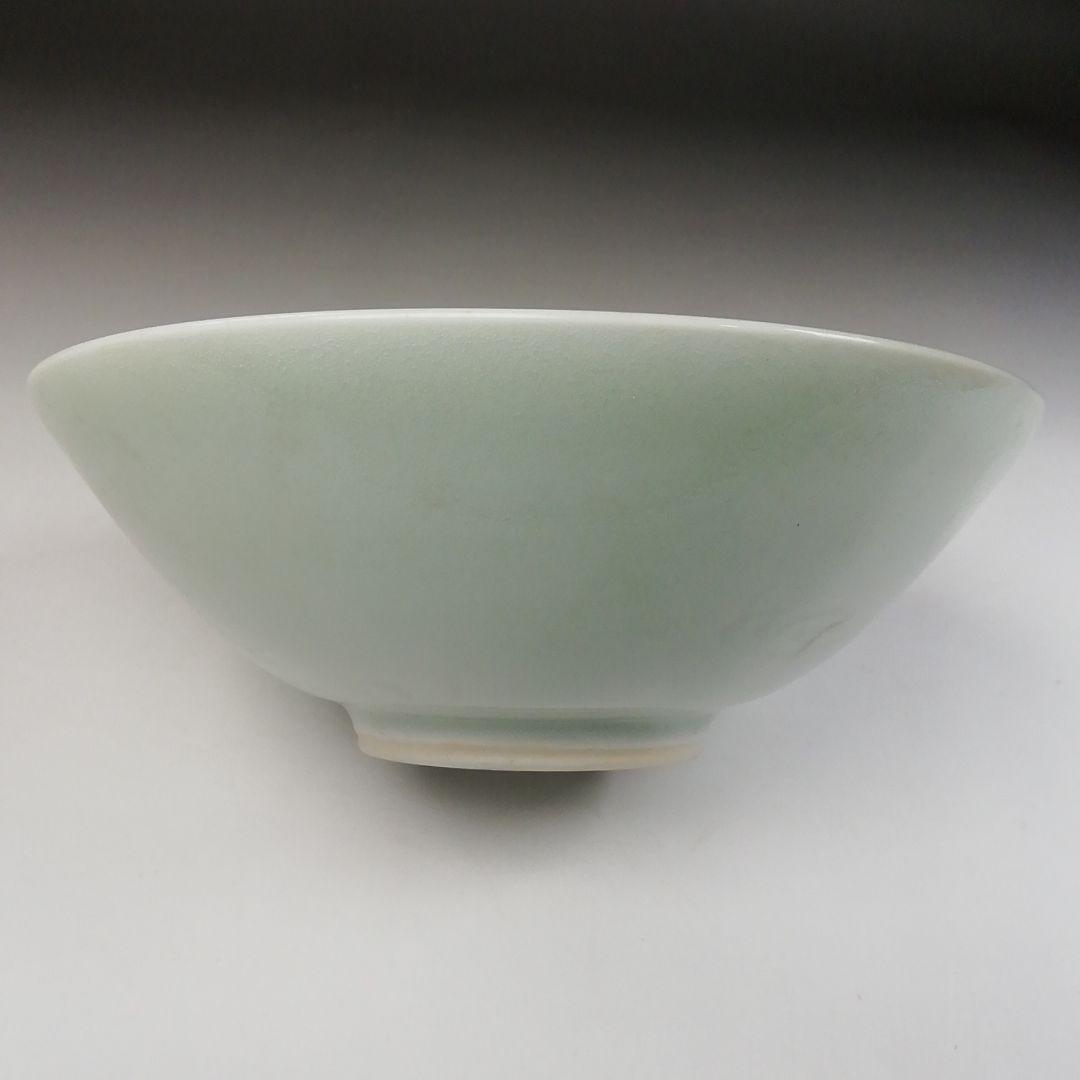 Ｔ１６９　茶碗　『淡青磁　蜻蛉彫』『平茶碗』『曽根幸風』　共箱　抹茶碗　茶道具