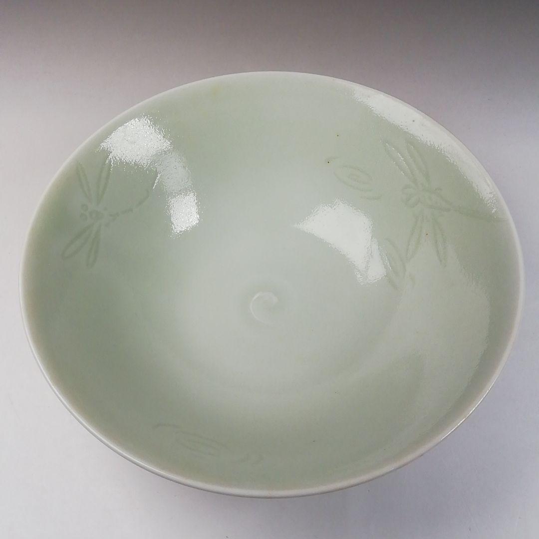 Ｔ１６９　茶碗　『淡青磁　蜻蛉彫』『平茶碗』『曽根幸風』　共箱　抹茶碗　茶道具