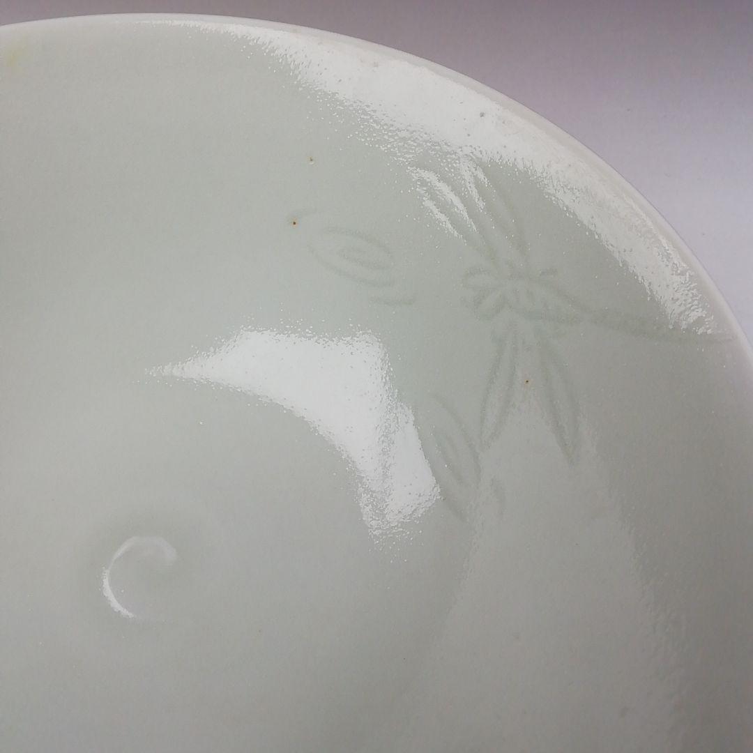 Ｔ１６９　茶碗　『淡青磁　蜻蛉彫』『平茶碗』『曽根幸風』　共箱　抹茶碗　茶道具