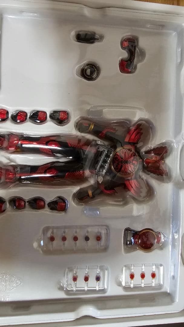 真骨彫フィギュアーツ　仮面ライダーオーズ　タトバ　タジャドル　バース　アンク