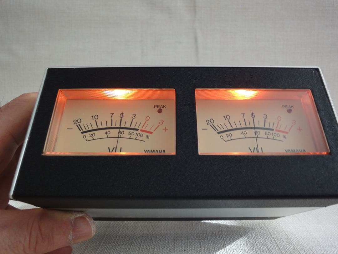 自作ステレオVUメーター215号機（YAMAHAピーク表示付）