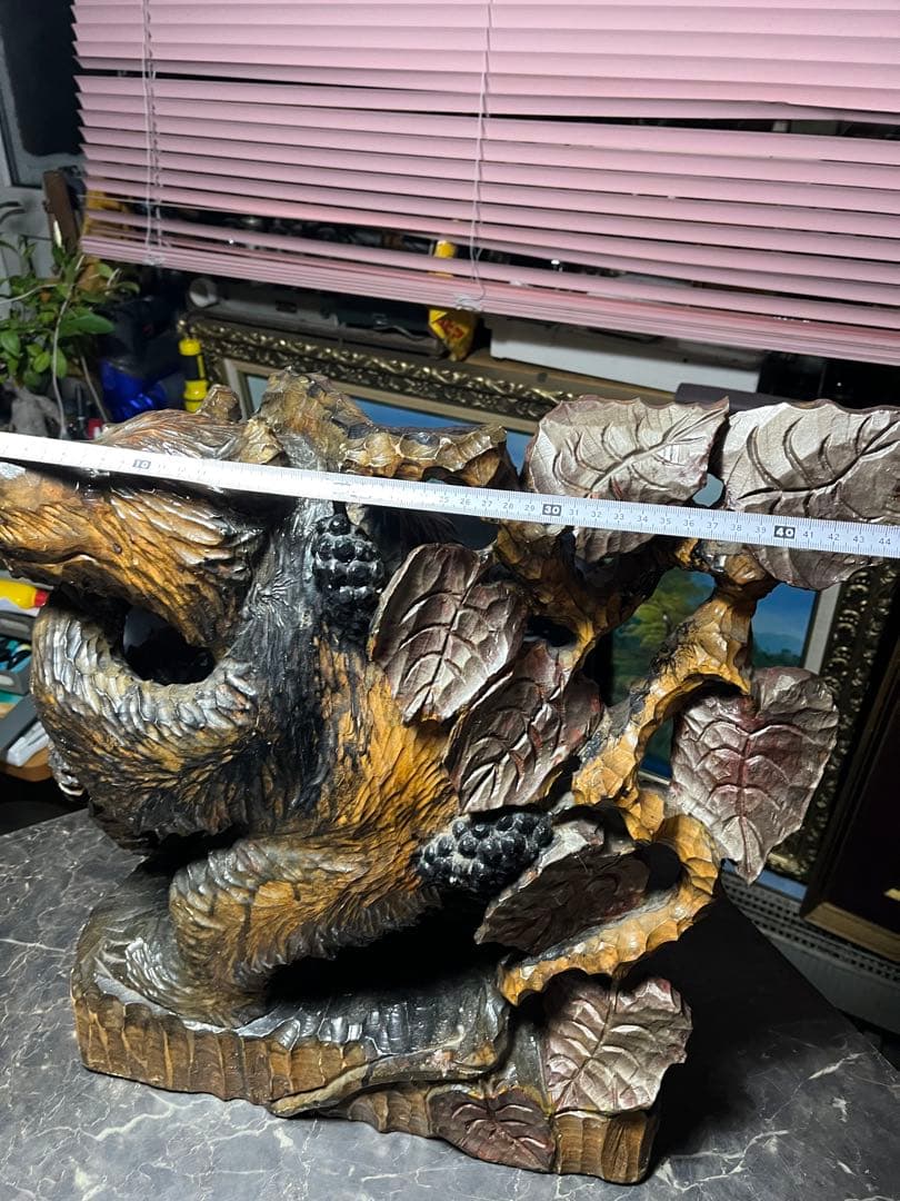 熊の木彫り、木彫り熊、熊の一刀彫、 アイヌ木彫り、アイヌ工芸品