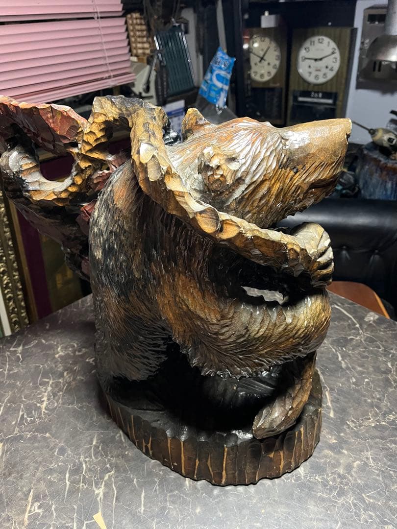 熊の木彫り、木彫り熊、熊の一刀彫、 アイヌ木彫り、アイヌ工芸品