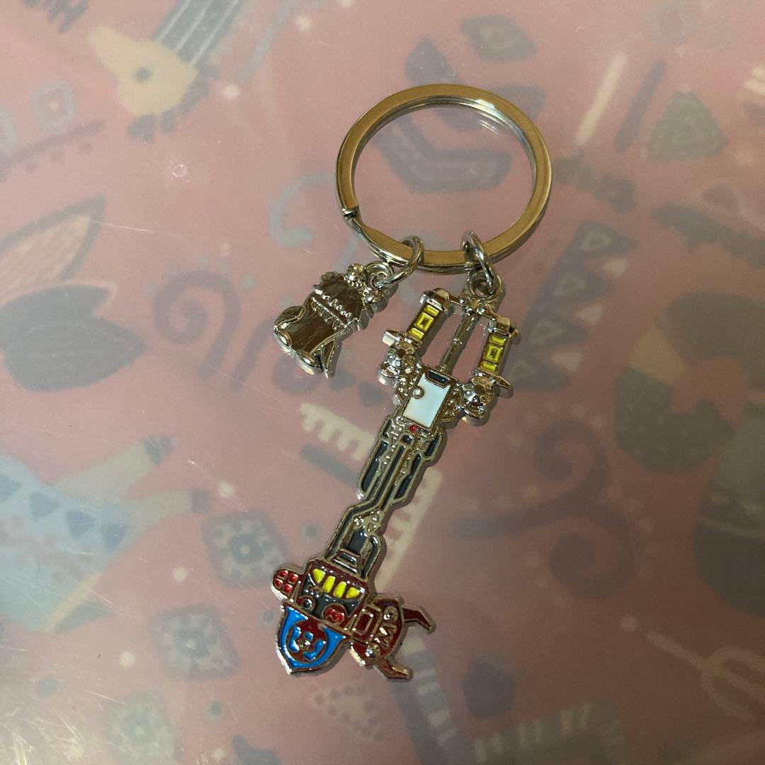 キーブレード　キーホルダー　モンスターズインク