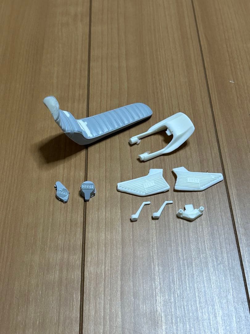 アオシマ　ホンダ　CBX400F　レジンパーツ付属