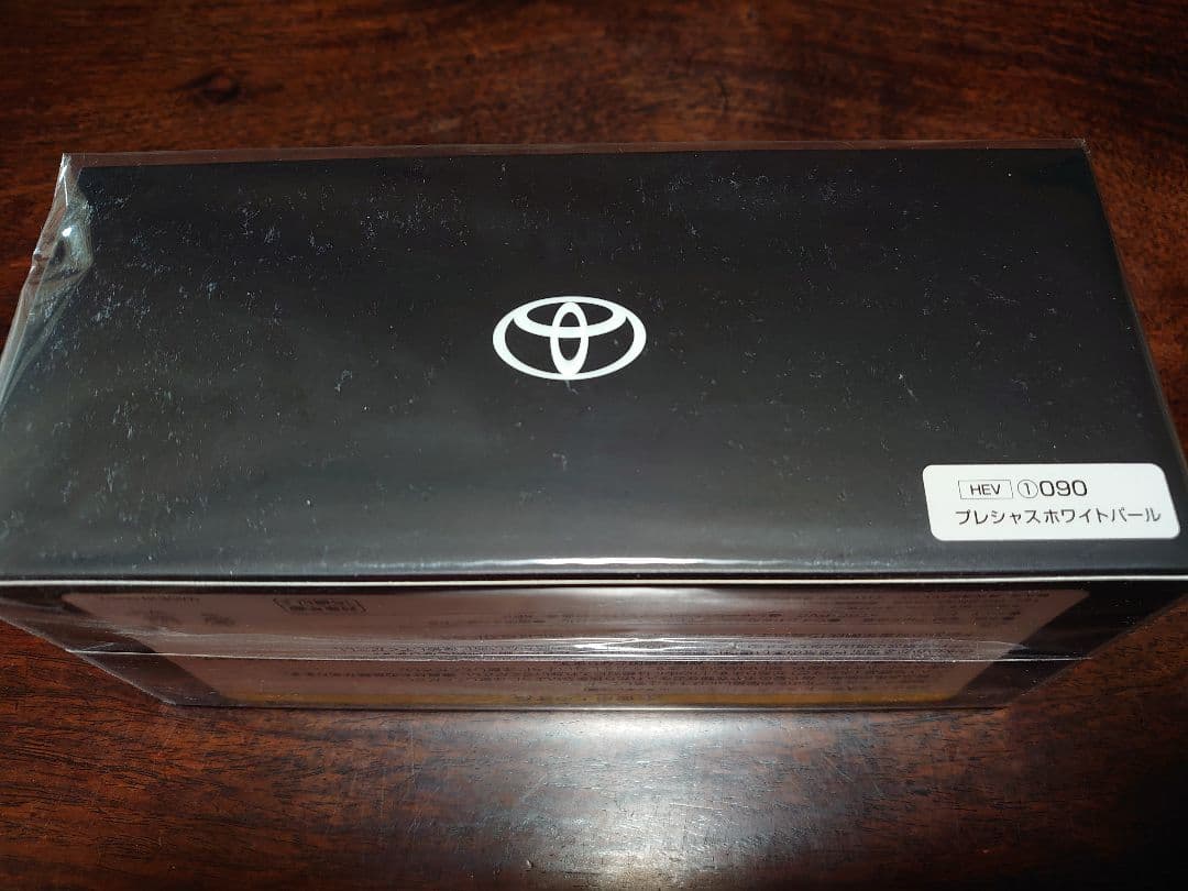 【超メルカリ市割】トヨタ　クラウンエステート　プレシャスホワイトパール