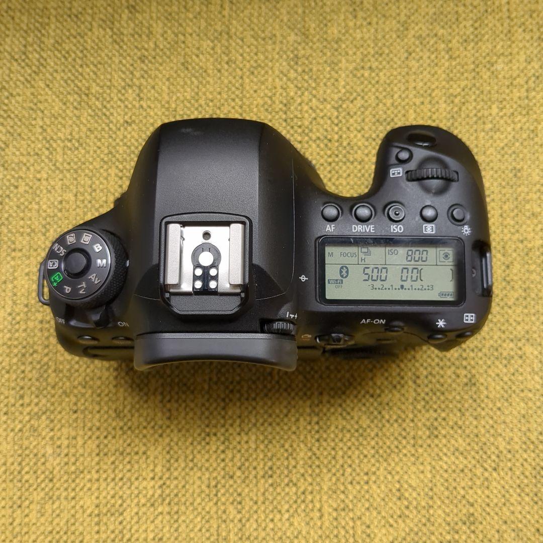 Canon EOS 6D Mark II デジタル一眼レフ