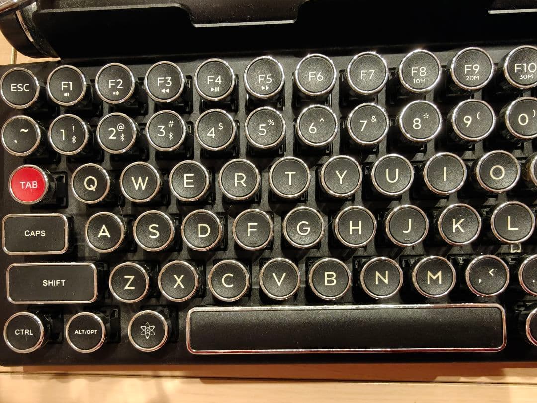 Qwerkywriterタイプレター式キーボード