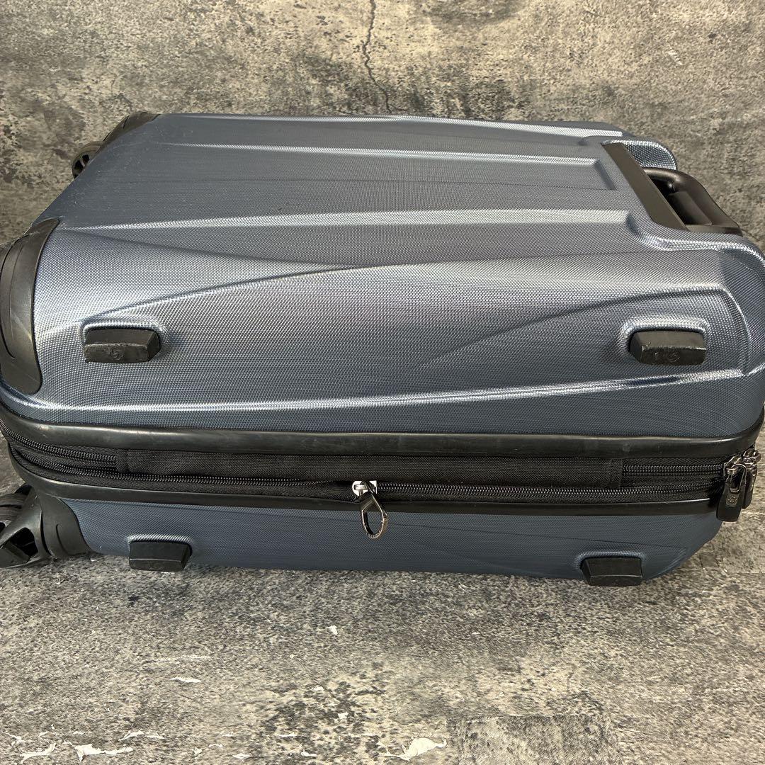 サムソナイト　スーツケース　軽量　拡張あり　キャリーケース　3.3キロ