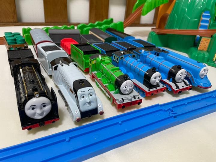 トーマス　プラレール　どきどきマウンテンのセットです☆