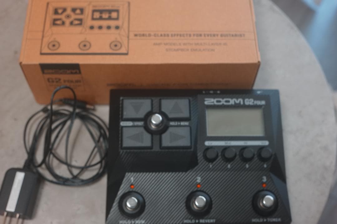 ZOOM G2 FOUR エフェクトペダル