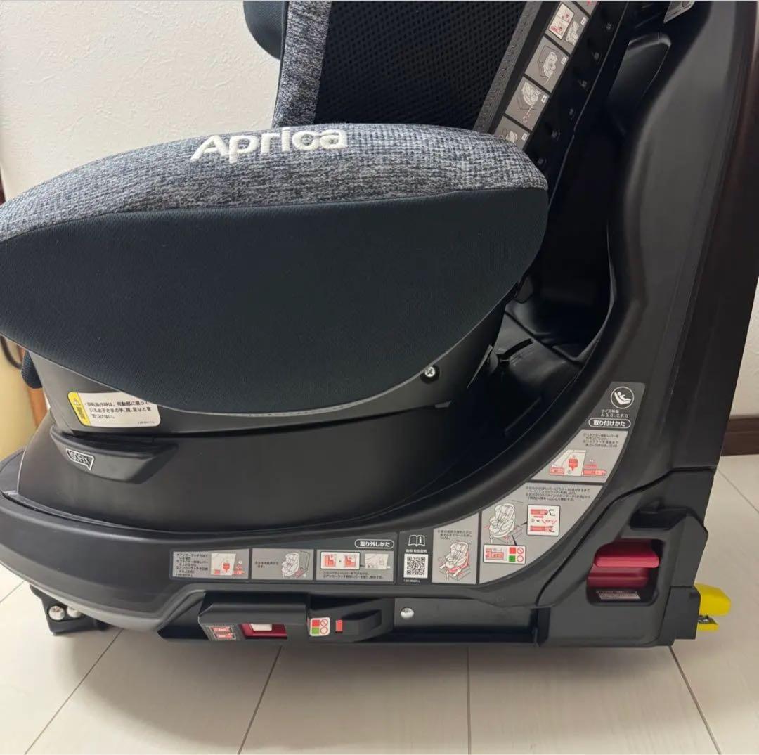 チャイルドシート　アップリカ フラディアグロウISOFIX 360°