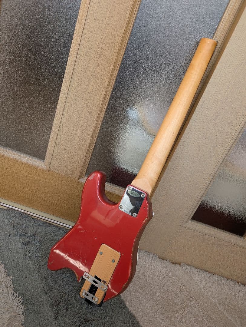 ヘッドレス　ストラト　エレキギター