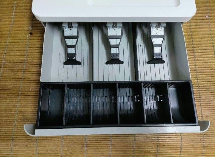 カシオレジスター　SE-G2　コンパクト　人気機種　 感熱紙　540333