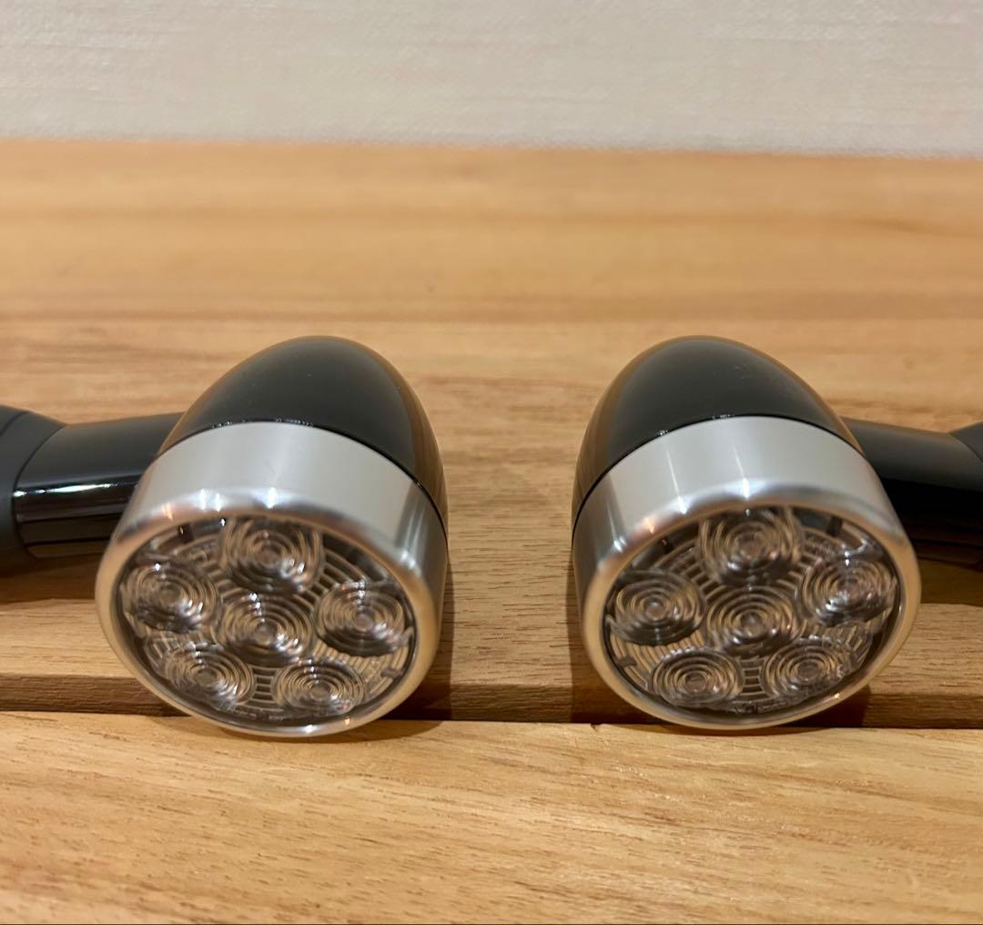 【土日限定値下げ】トライアンフ　純正オプション LEDウインカー　４個セット