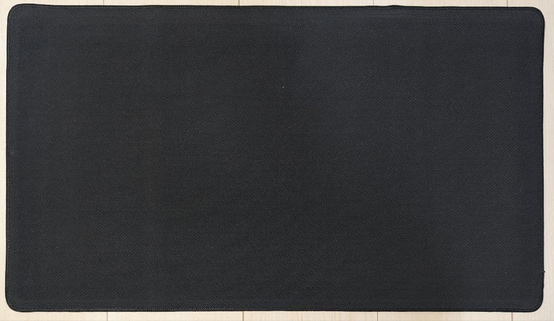 【未使用】アクロゾズの放血者　ボーダーレスイラスト　世界100枚限定プレイマット