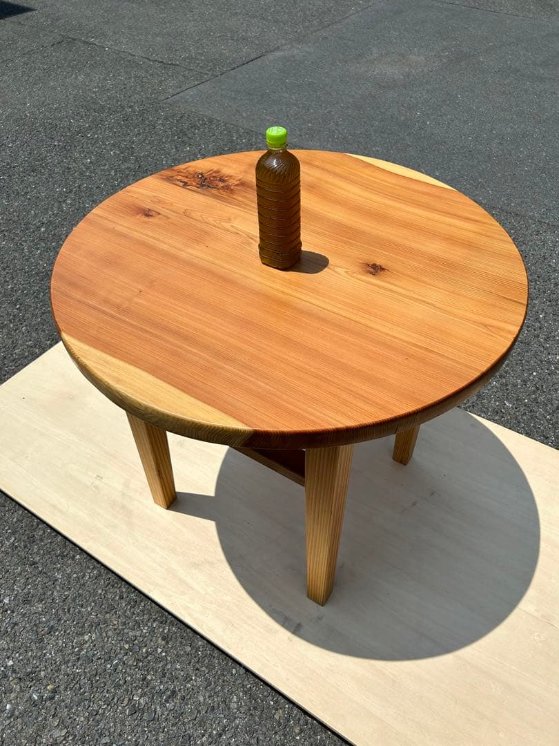 [たのメル便] 杉　円形テーブル　ウレタン塗装　無垢材一枚板　新品未使用