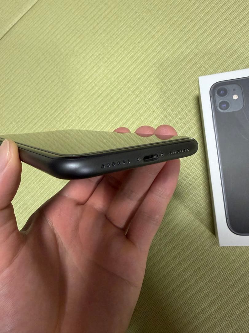 iPhone 11 128GB ブラック　SIMフリー