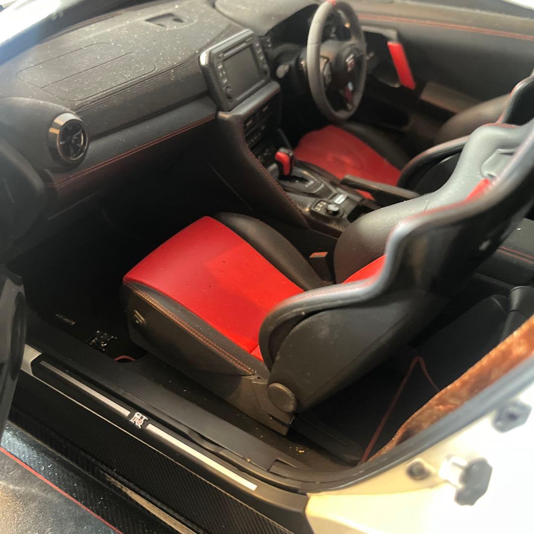 ディアゴスティーニ　Nissan GT-R Nismo 1/18 スケールモデル