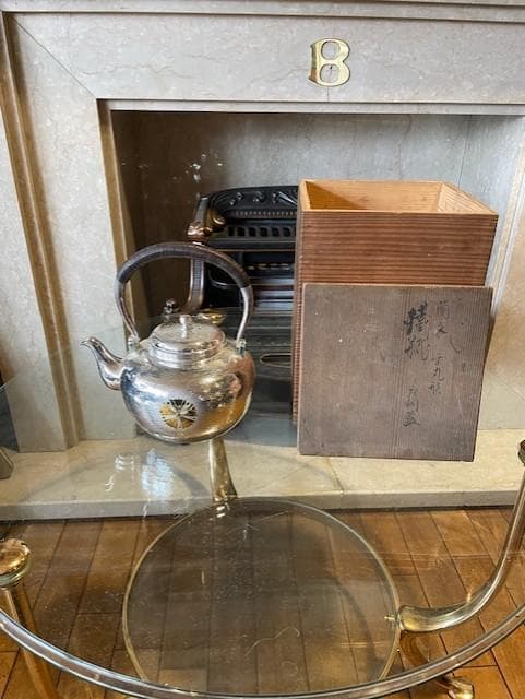 銀製 茶釜 花模様 木箱付き