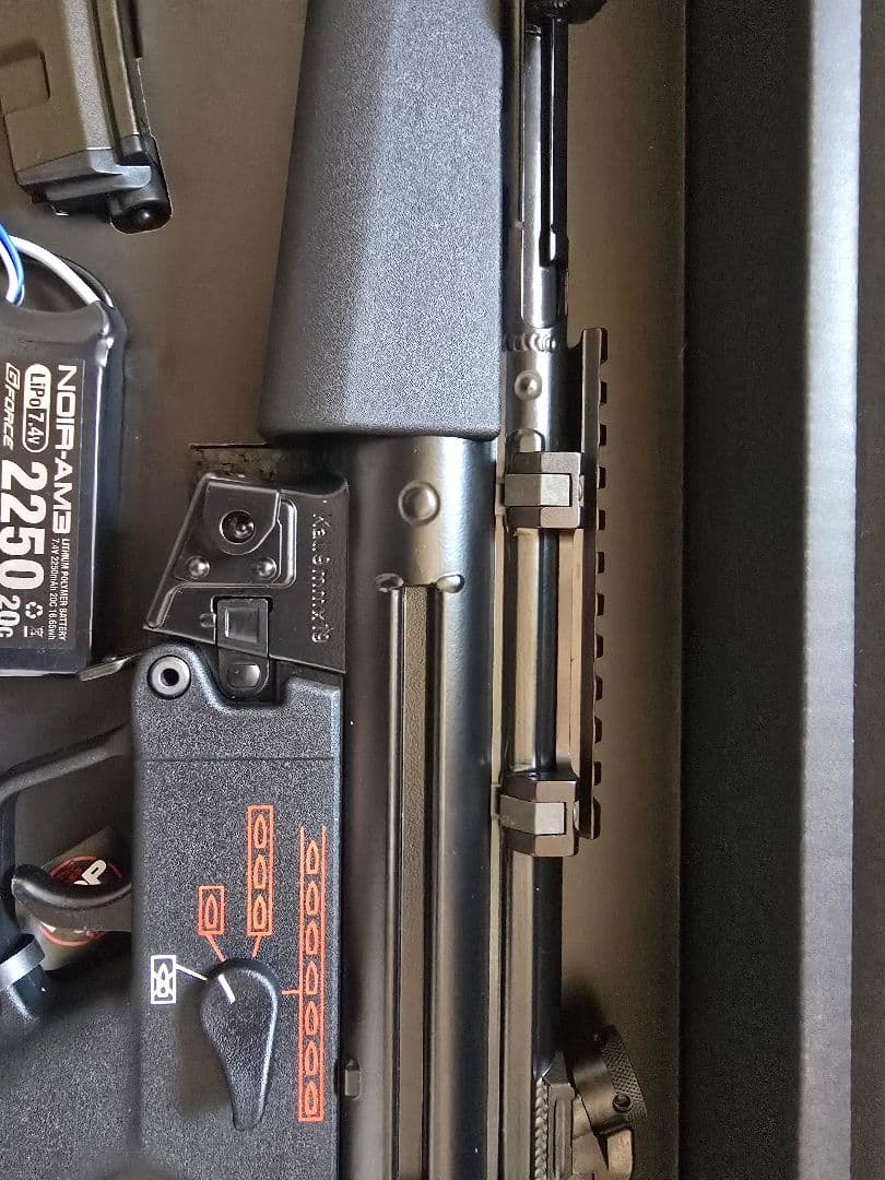 最終価格！東京マルイ 次世代MP5 A4 バッテリー付きセット