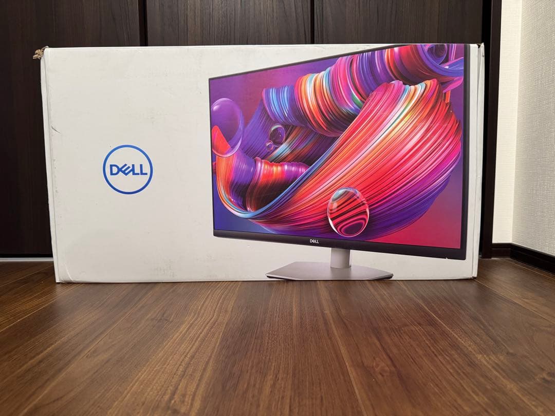 【美品】DELL4Kモニター液晶 27inc 上下角度調整可能（箱/スタンド付