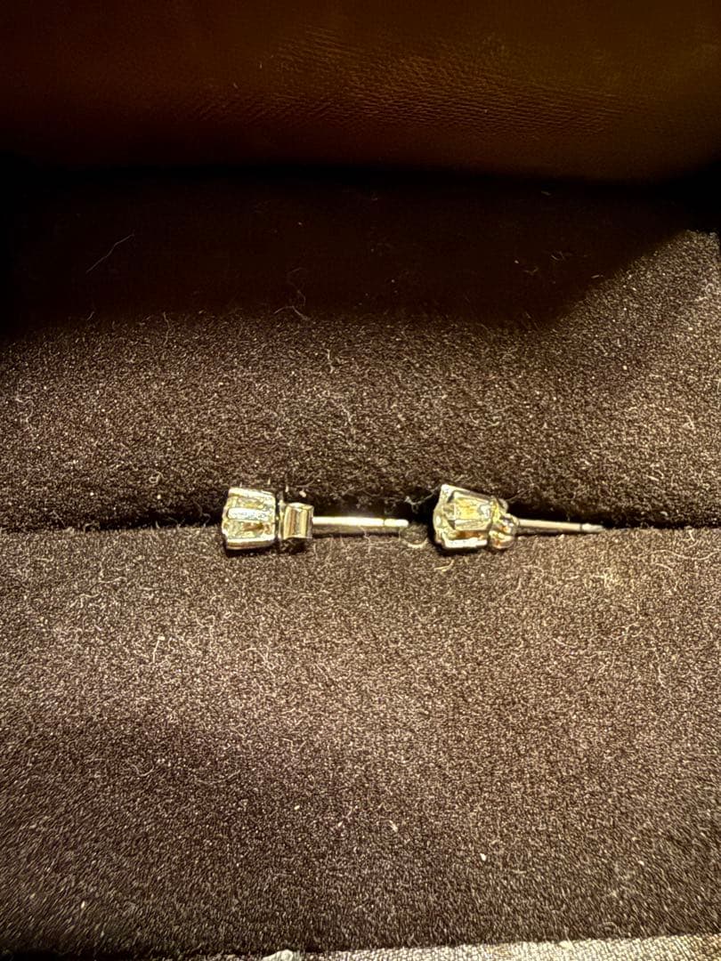 pt900 ダイヤモンドピアス　重量1.2g 査定&クリーニング済