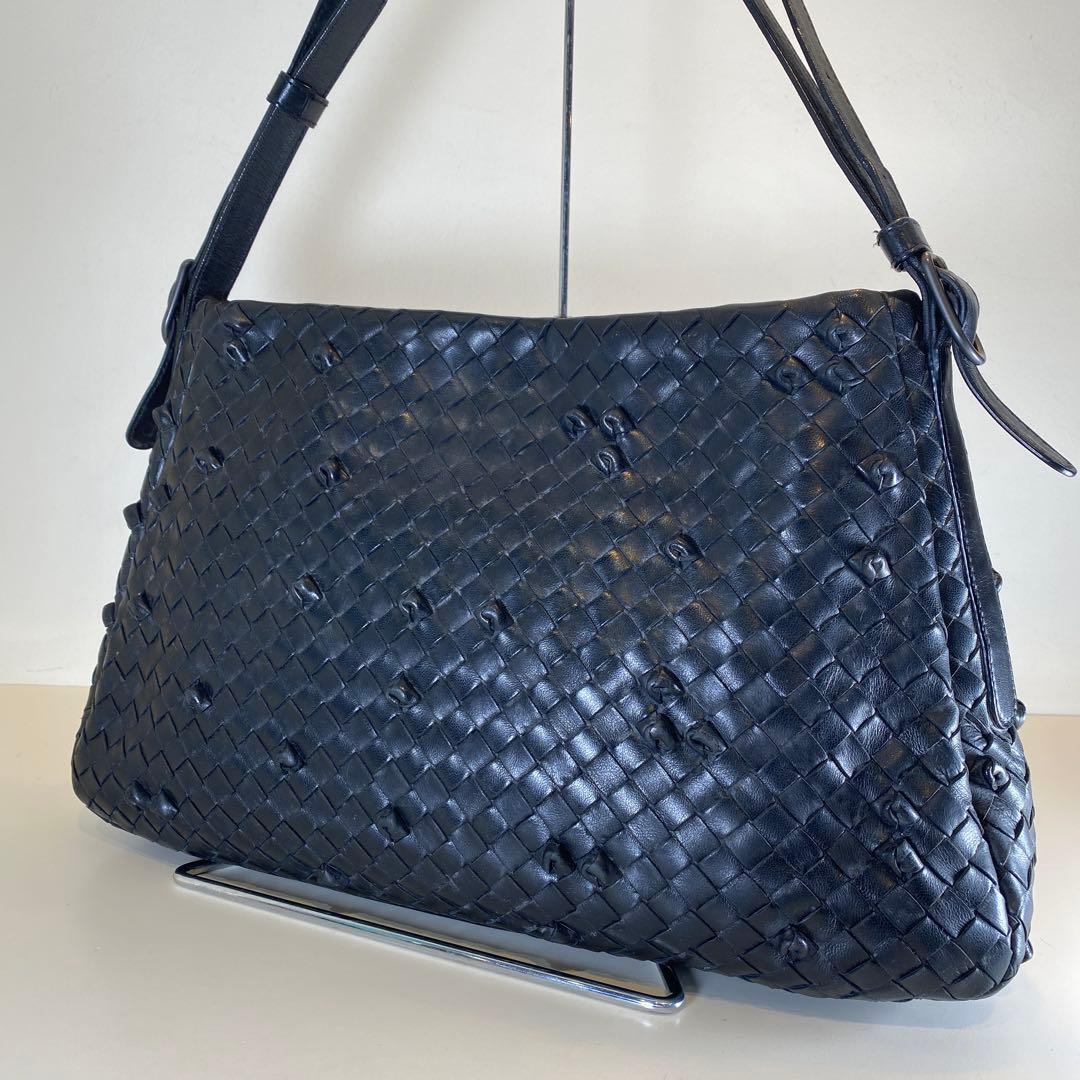 ボッテガヴェネタ　イントレチャート　ショルダーバッグ　ブラック125580