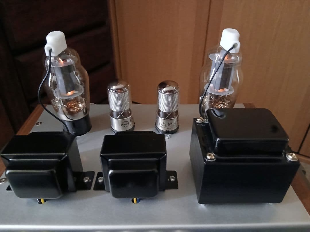 真空管アンプ シルバー 4本真空管搭載