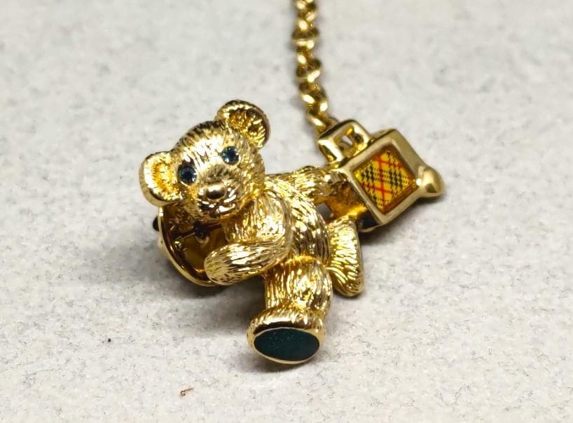 Burberrys　バーバリー　くま　ベア　飛行機　ピンバッジ　40371