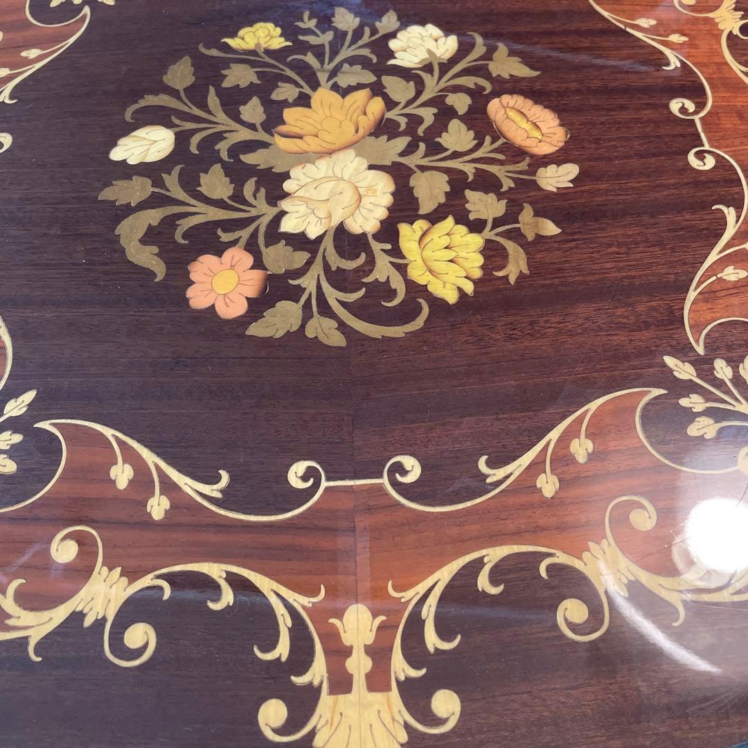 イタリア製アンティーク・象嵌細工のテーブル