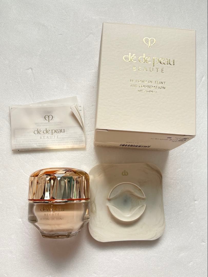 クレドポーボーテ　ルフォンドゥタンn　オークル10