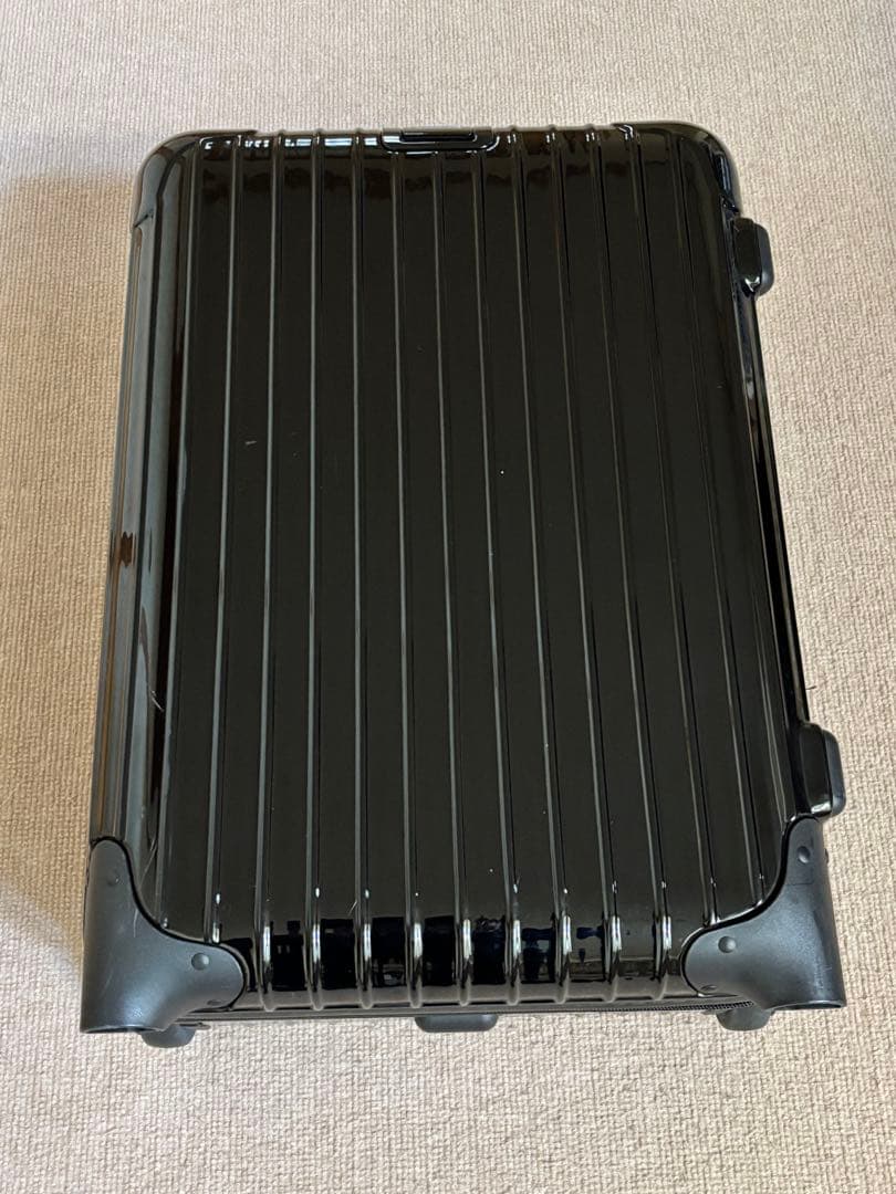 リモア サルサ 32リットル 2輪　日帰り〜1泊向けキャリーケース 中古品