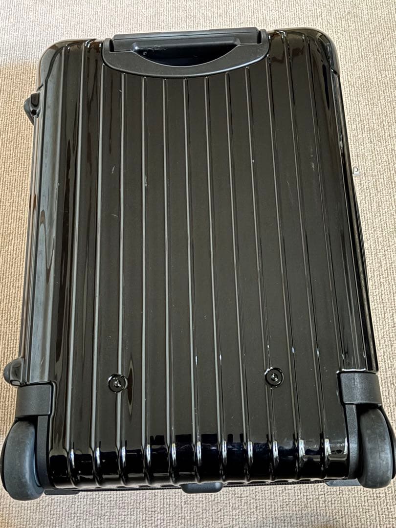 リモア サルサ 32リットル 2輪　日帰り〜1泊向けキャリーケース 中古品