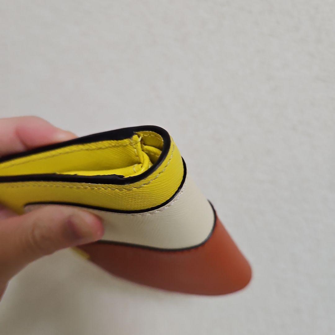 年末限定、売り切りsale‼️マルニ バイカラー2つ折り財布