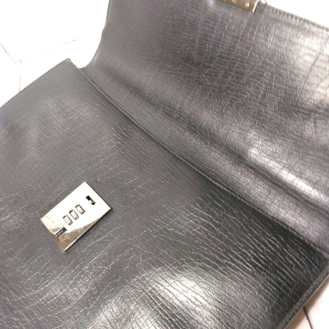 GUCCI ビジネスバッグ　ブリーフケース　A4可　ナンバー錠　シルバー金具