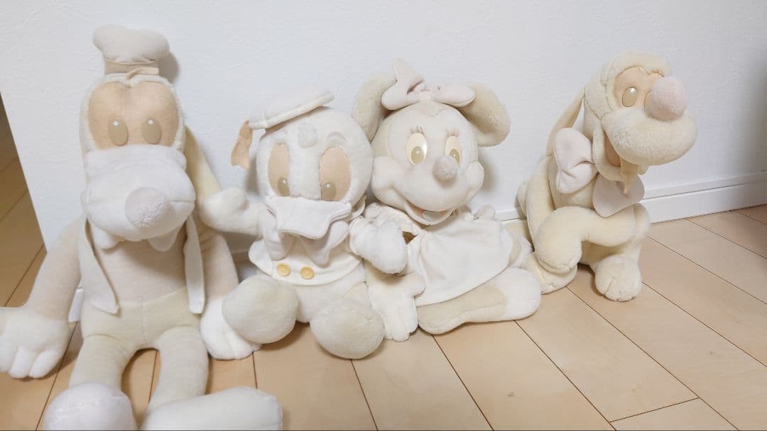 東京ディズニーランド　昭和レトロ ホワイトミニー　グーフィー　ドナルド　プルート