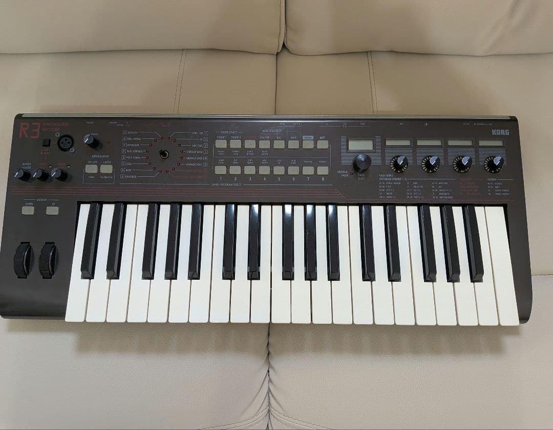 【希少】【現在製造中止】KORG R3 シンセサイザー キーボード