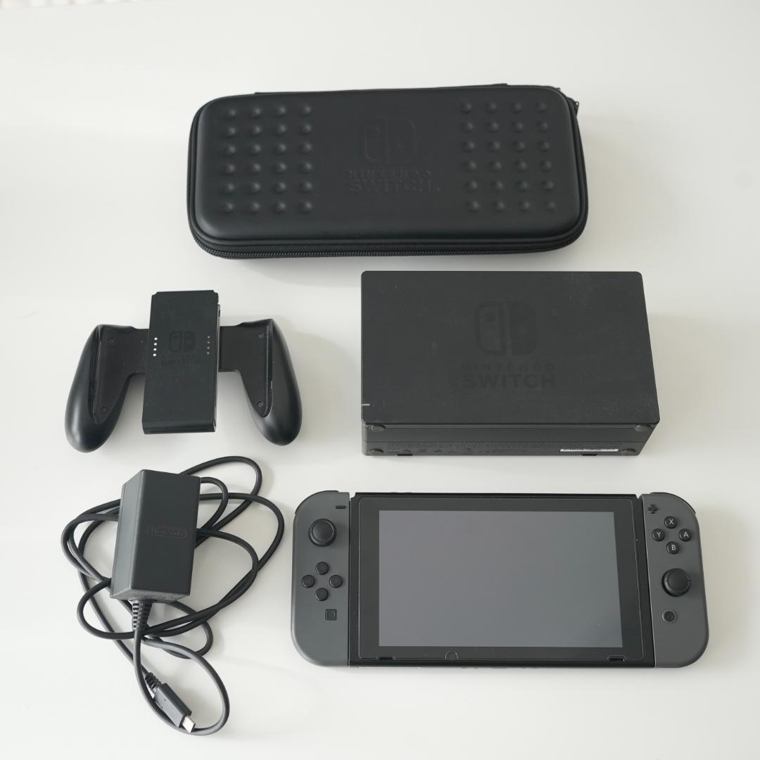 Nintendo Switch 本体 ブラック　ポーチ付