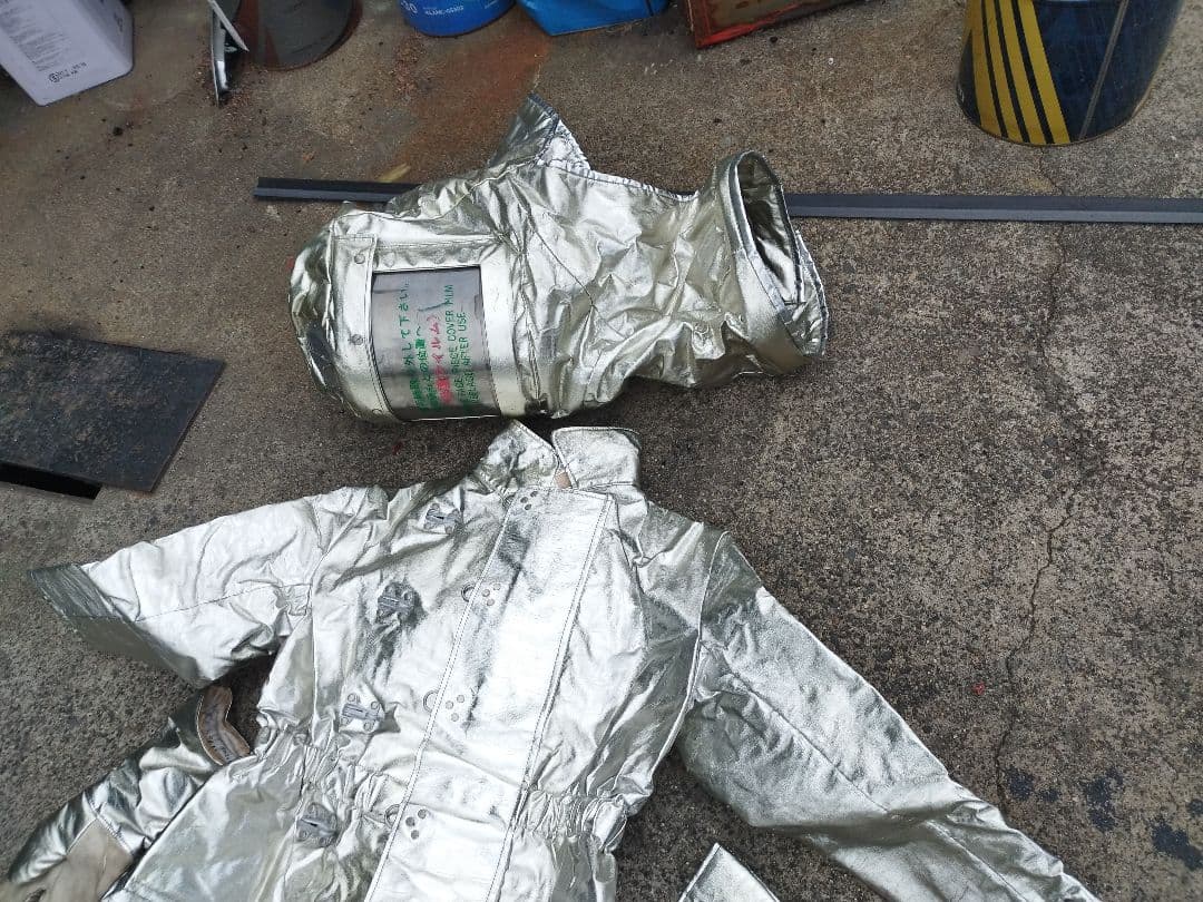 災害活動資材 赤 NO4　コンテナ