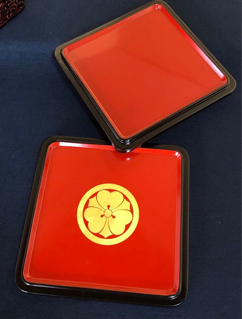 《レ》輪島塗 牡丹彫 四段重 替蓋付 木製漆器 木箱　251119え4