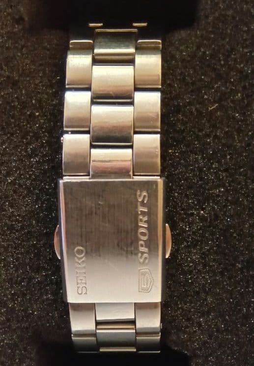 SEIKO 5スポーツ 復刻版　自動巻き腕時計　難あり