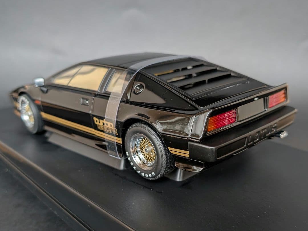 オートアート 1/18 LOTUS ESPRIT TURBO