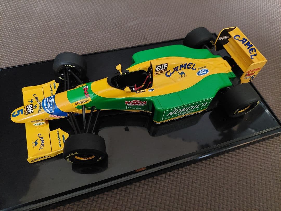 1/18 #5 Benetton B193 M.シューマッハー CAMELロゴ