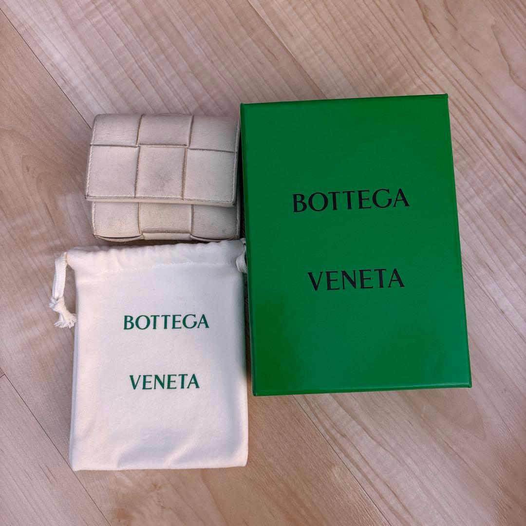 BOTTEGA VENETA 二つ折り財布 イントレチャート ホワイト