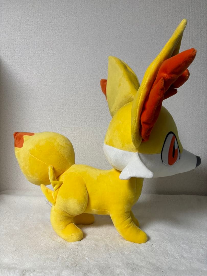 【タグ付き】ポケモンセンター限定　フォッコ　等身大　ぬいぐるみ