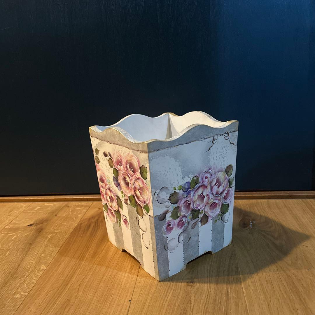 ボックス、トートバッグ。ばら園です。